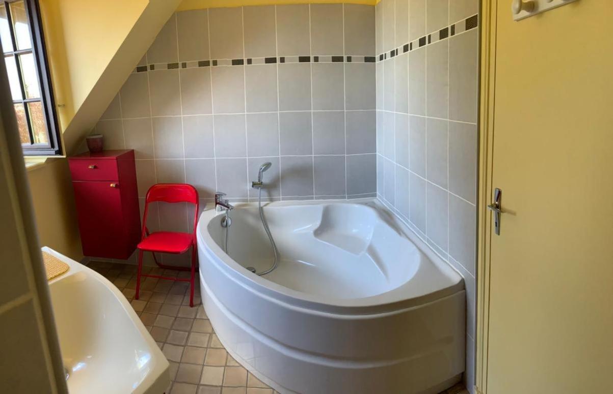 Chambre D'Hote Chez Maud Saint-Sauveur-Marville ภายนอก รูปภาพ